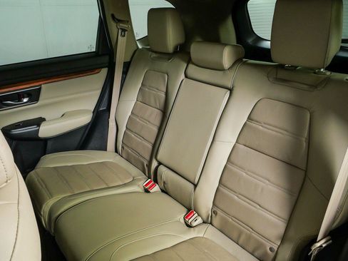 Used 2022 Honda CR-V Touring image 18