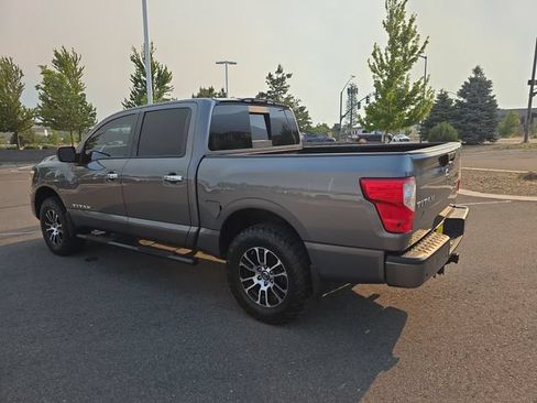 Used 2021 Nissan Titan SV w/ SV Convenience Package AWD/4WD image 5