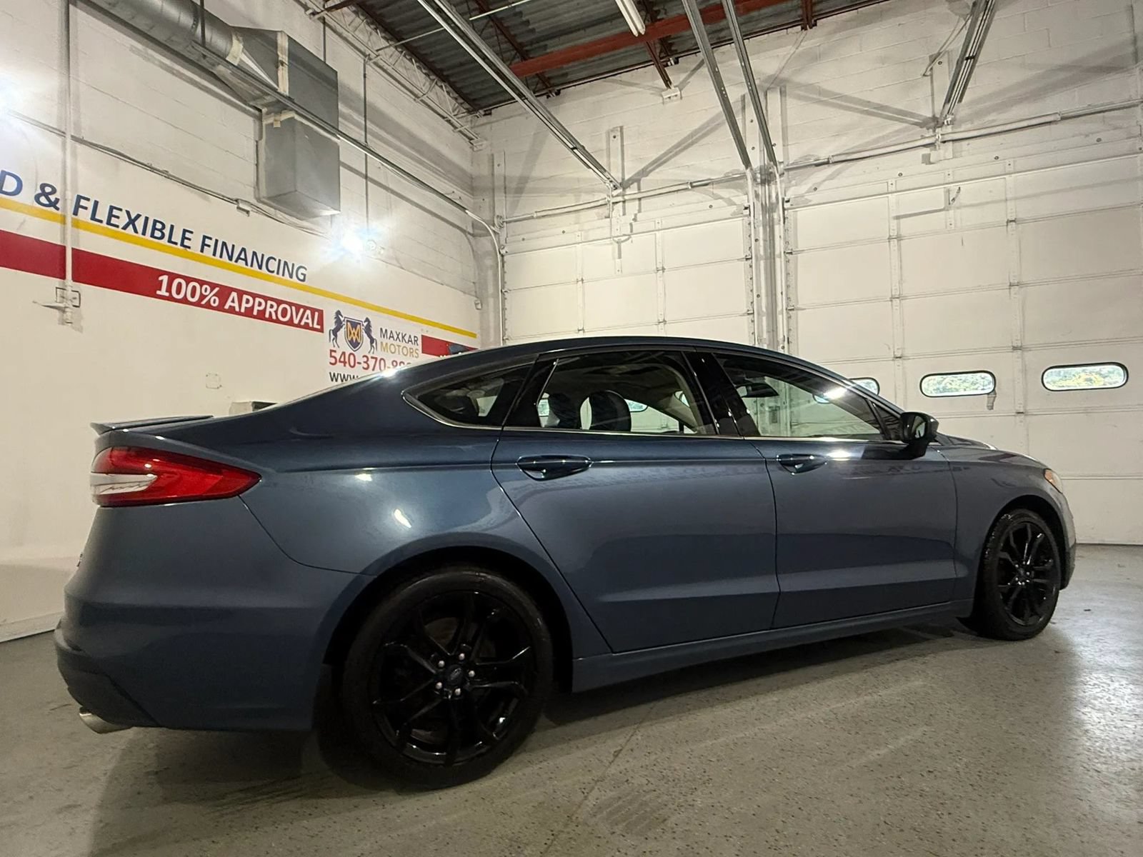 Used 2019 Ford Fusion SE w/ Equipment Group 151A FWD image 6