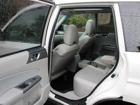 Used 2012 Subaru Forester 2.5X Premium image 15