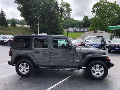 Used 2019 Jeep Wrangler Unlimited Sport S AWD/4WD image 7