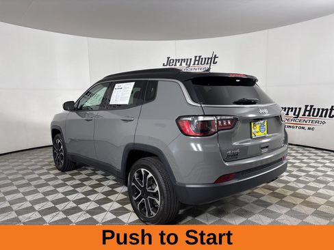 Used 2022 Jeep Compass Limited AWD/4WD image 9