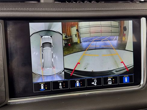 Used 2022 GMC Yukon Denali image 43