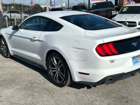 Used 2018 Ford Mustang Coupe image 7