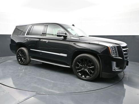 Used 2020 Cadillac Escalade Luxury AWD/4WD image 1