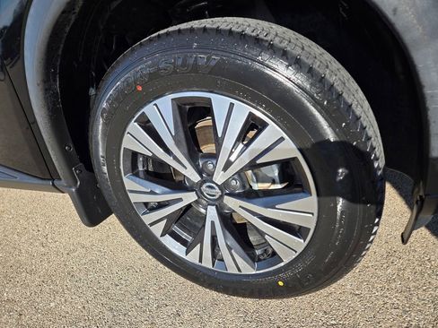 Used 2021 Nissan Rogue SV image 39