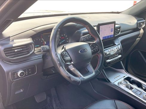 Used 2023 Ford Explorer ST-Line AWD/4WD image 18