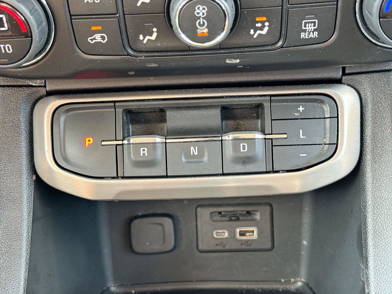 Used 2022 GMC Acadia Denali FWD image 12