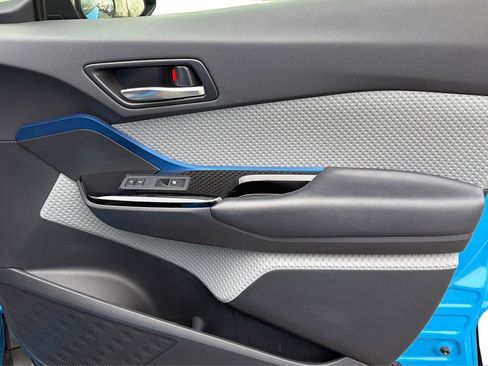 Used 2019 Toyota C-HR XLE image 20