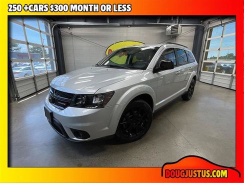 Used 2014 Dodge Journey SXT w/ Flexible Seating Group FWD image 1