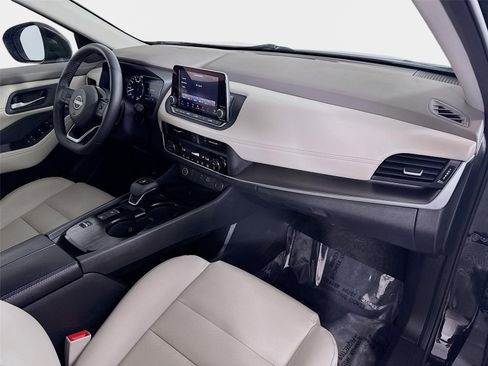Certified 2023 Nissan Rogue SV w/ SV Premium B Package FWD image 29