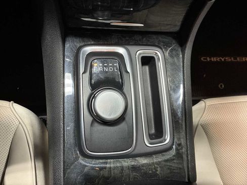 Used 2022 Chrysler 300 Touring L w/ Comfort Group image 20