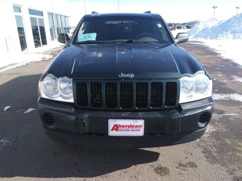 Used 2005 Jeep Grand Cherokee Laredo image 3