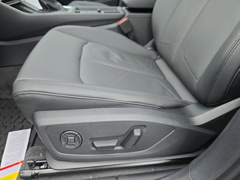 New 2025 Audi Q3 2.0T Premium image 28
