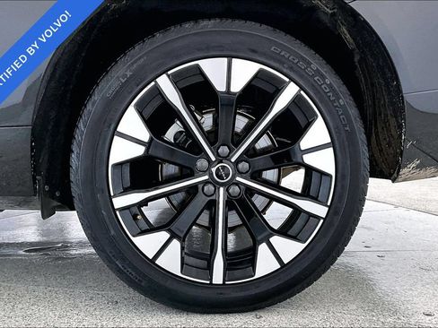 Certified 2026 Volvo XC60 B5 Plus AWD/4WD image 10