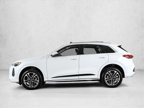 New 2025 Audi Q5 Premium image 9