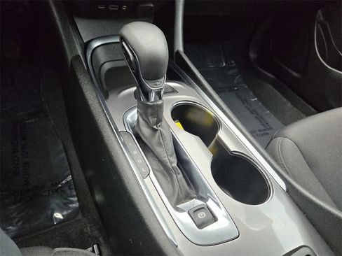 Used 2023 Chevrolet Malibu LT image 18