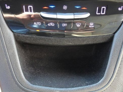 Used 2019 Cadillac XT5 Luxury FWD image 20