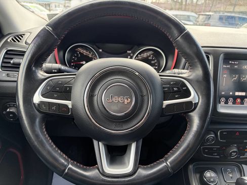 Used 2019 Jeep Compass Trailhawk image 14