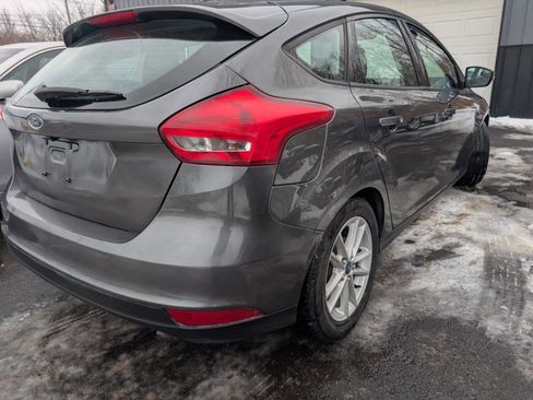 Used 2015 Ford Focus SE image 4