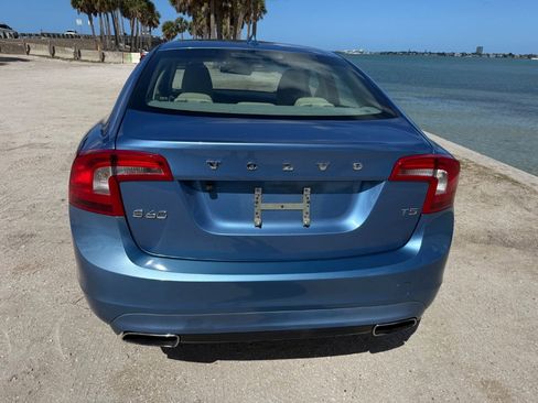 Used 2014 Volvo S60 T5 image 4