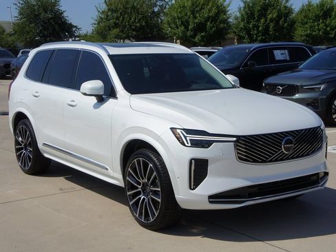 New 2026 Volvo XC90 B6 Plus w/ Protection Package Premier AWD/4WD image 3