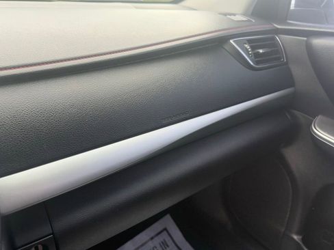 Used 2017 Toyota Camry SE image 21