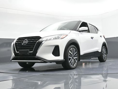 Used 2022 Nissan Kicks SV image 22