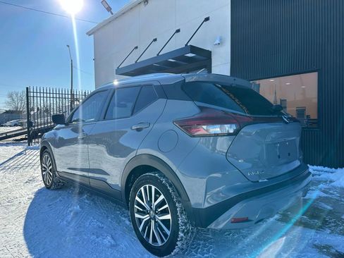 Used 2021 Nissan Kicks SV image 5
