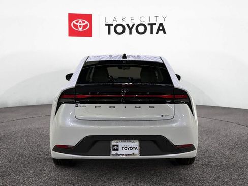 New 2026 Toyota Prius LE image 4