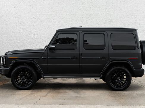 Used 2023 Mercedes-Benz G 550 image 3