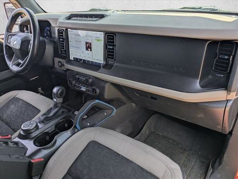 Used 2022 Ford Bronco Wildtrak AWD/4WD image 16
