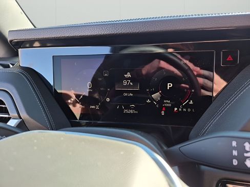 Certified 2025 GMC Yukon Denali image 38