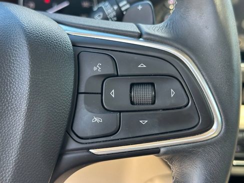 Used 2021 Buick Envision Avenir w/ Technology Package II AWD/4WD image 33
