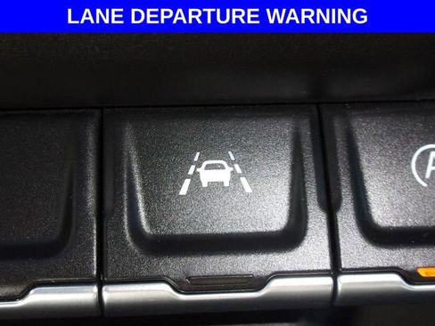 Used 2023 Chevrolet Silverado 1500 Custom image 4