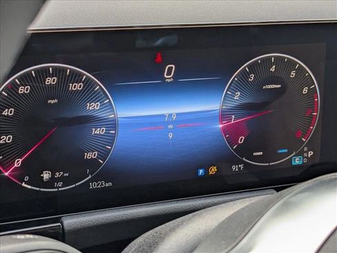 Used 2025 Mercedes-Benz GLA 250 image 10