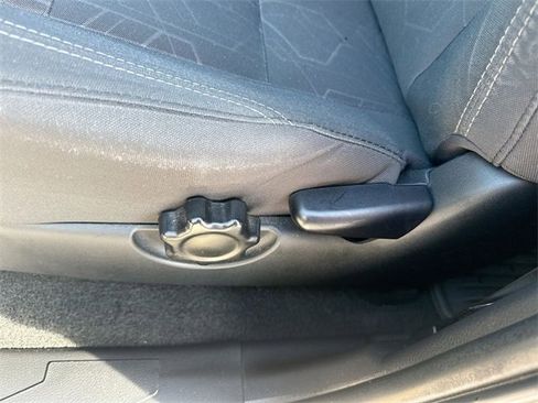 Used 2016 Toyota Tacoma TRD Off-Road image 19