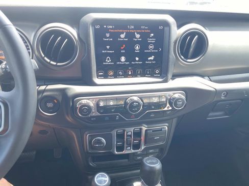 Used 2023 Jeep Wrangler Unlimited w/ Sun & Screen Package AWD/4WD image 31