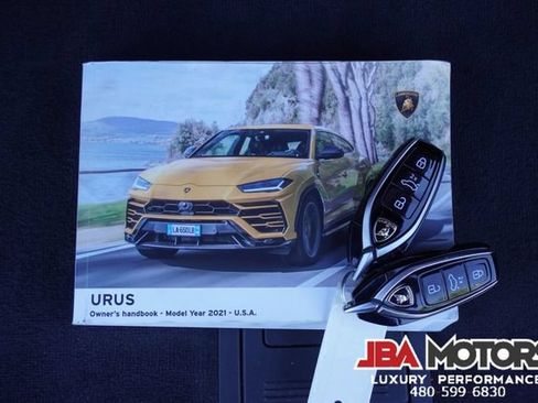 Used 2021 Lamborghini Urus AWD/4WD image 94