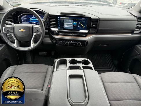 Used 2025 Chevrolet Silverado 1500 LT image 18