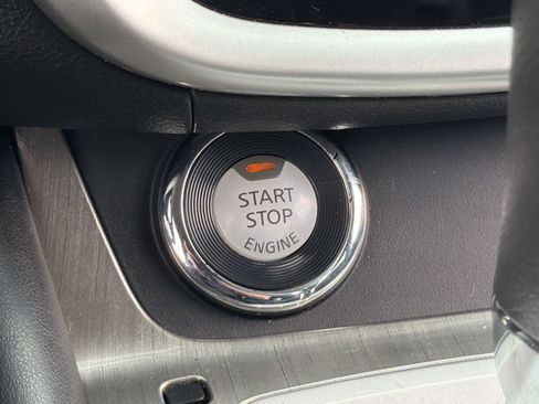 Used 2018 Nissan Murano S FWD image 18