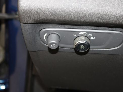 Used 2022 Buick Envision Preferred FWD image 37