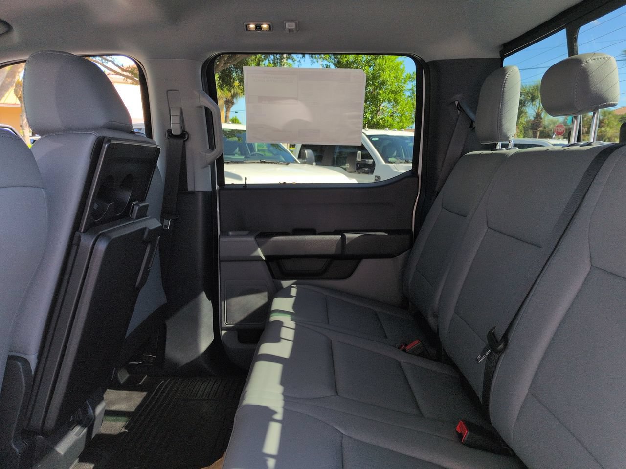New 2027 Ford F550 4x4 Crew Cab image 13