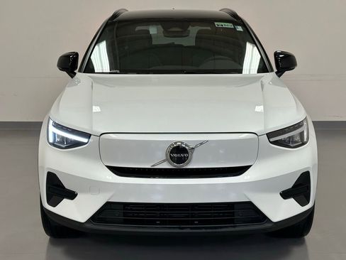 Certified 2024 Volvo XC40 Recharge Core w/ Protection Package Premier image 3