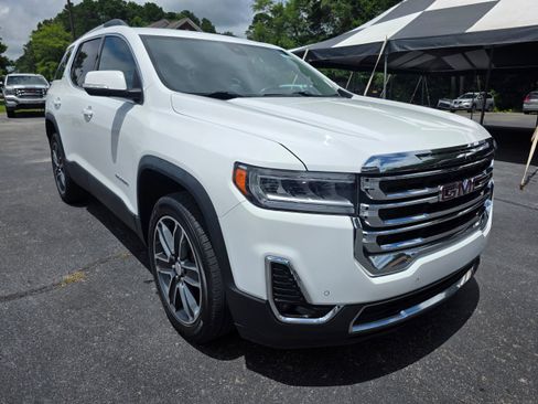 Used 2020 GMC Acadia SLT w/ LPO, Cargo Package FWD image 3