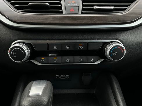 Used 2025 Nissan Altima 2.5 SV image 27