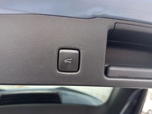 Used 2024 Ford Escape ST-Line w/ Equipment Group 301A image 8