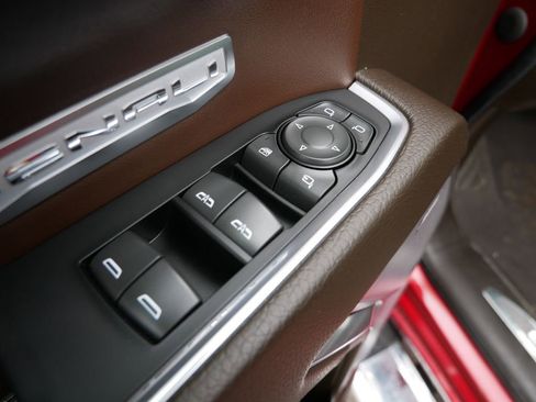 Used 2022 GMC Sierra 1500 Denali w/ Technology Package AWD/4WD image 21
