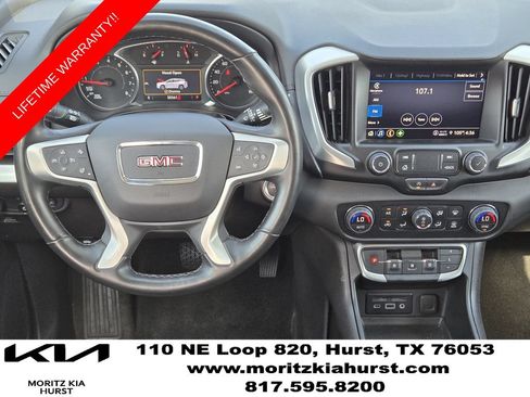Used 2024 GMC Terrain SLT AWD/4WD image 10