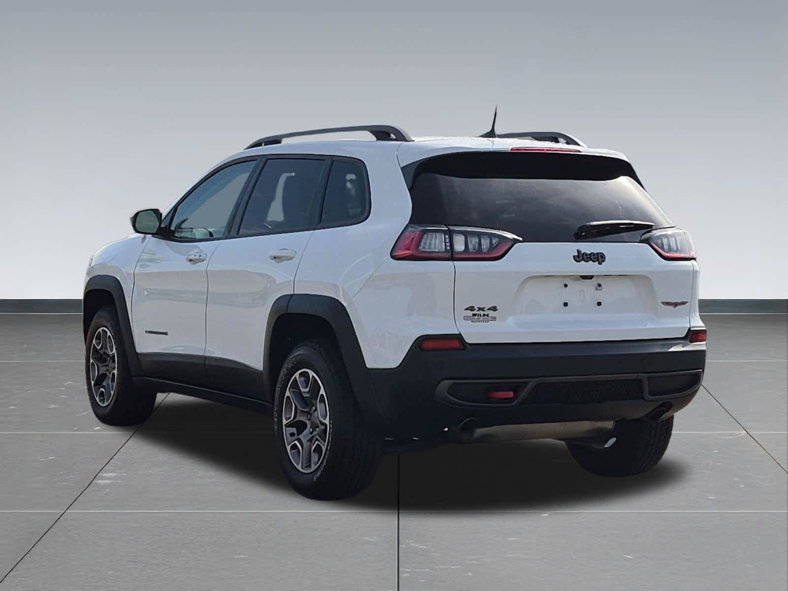 Used 2020 Jeep Cherokee Trailhawk w/ Cold Weather Group AWD/4WD image 4